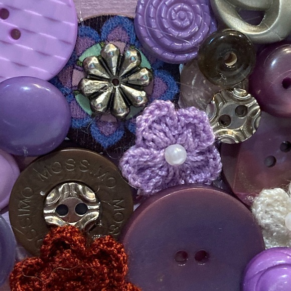 Framed Purple Button Heart - Picture 12 of 13